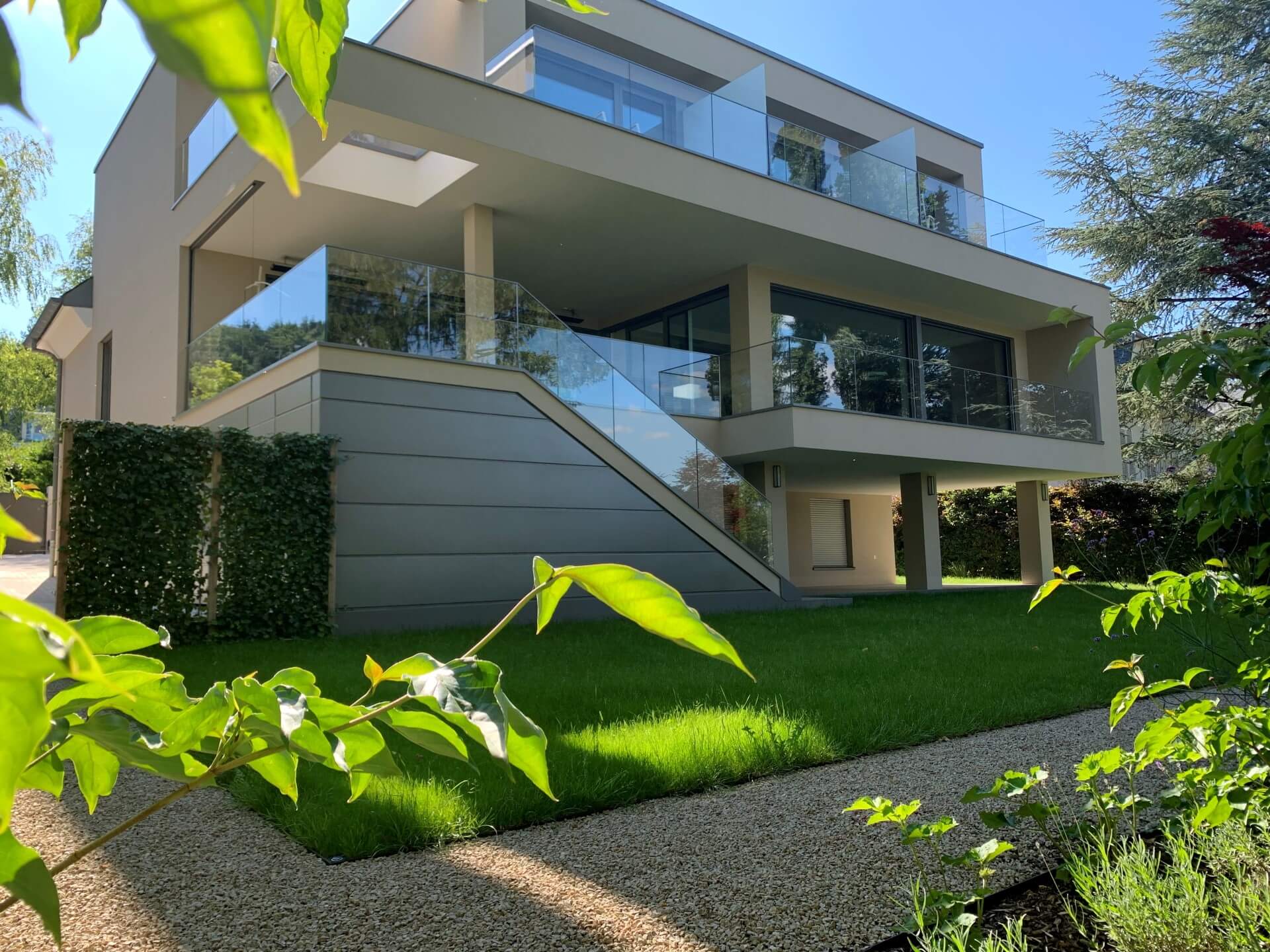 Ravalement de façade au Luxembourg : redonnez vie à votre bâtiment